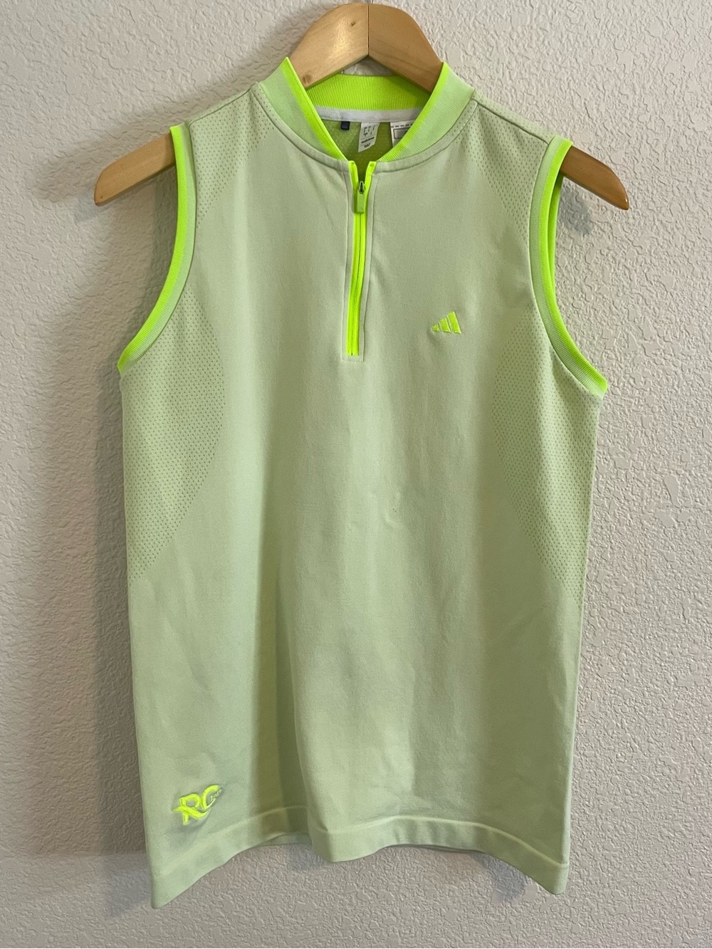 Adidas Women’s Ultimate365 Tour Primeknit  Sleeveless Polo Shirt Tank Top Golf